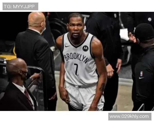 中国男篮锋线大将宣布退赛篮协紧急补员人选曝光引发热议